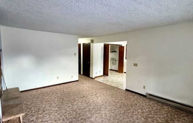 2 beds, 1 bath, $1,825