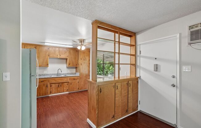 2 beds, 1 bath, 850 sqft, $1,600, Unit 4554
