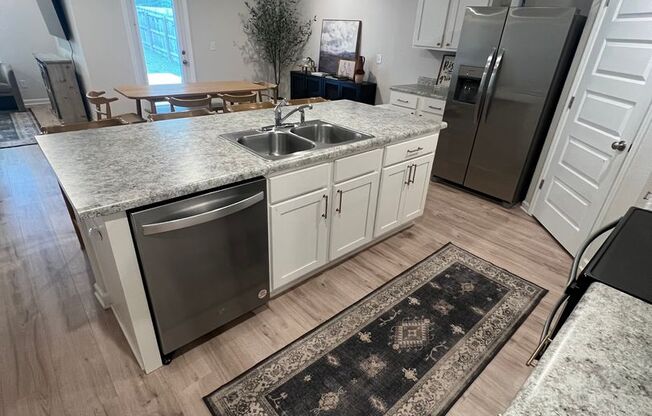 Woodlands 4 bed 2 bath gem !