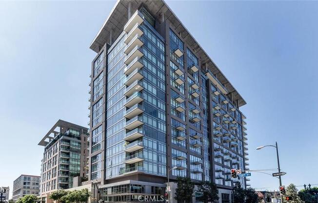 1 bed, 1 bath, 700 sqft, $2,750, Unit 1213