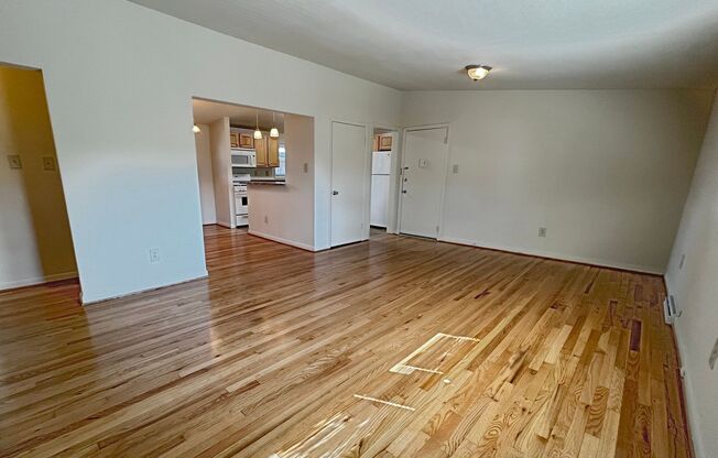 2 beds, 1.5 baths, 1,000 sqft, $1,450, Unit 2432 C
