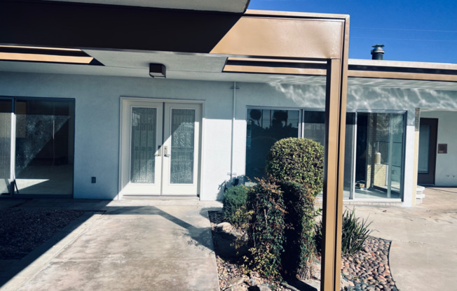 17122 MANZANITA DR