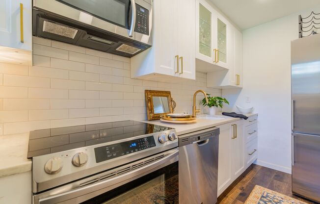 2 beds, 1 bath, $2,275, Unit # 7A