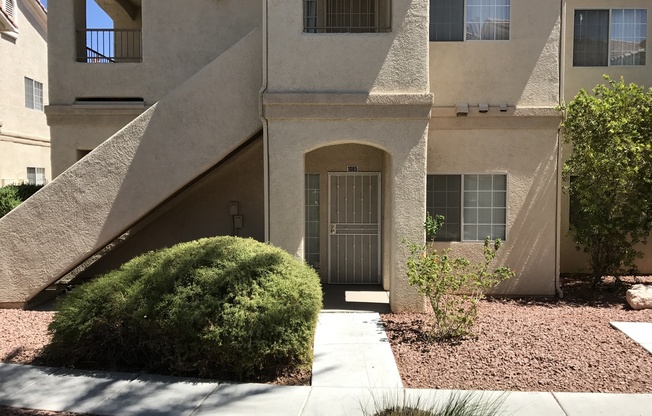 FANTASTIC GATED CONDO IN NW  WITH DETACHED GARAGE