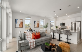1 bed, 1 bath, 802 sqft, $3,000, Unit 211