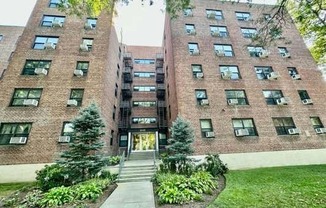 1 bed, 1 bath, 923 sqft, $2,500, Unit 4P