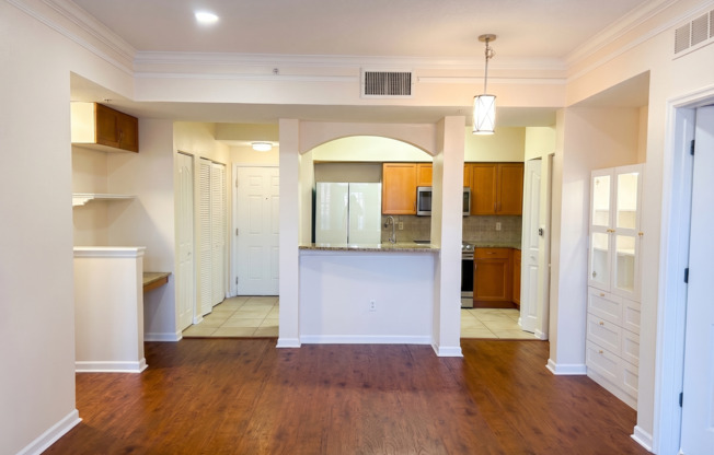 2 beds, 2 baths, $1,695, Unit 206