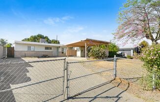 Great Property Located in Colton near schools, hospital and freeway!