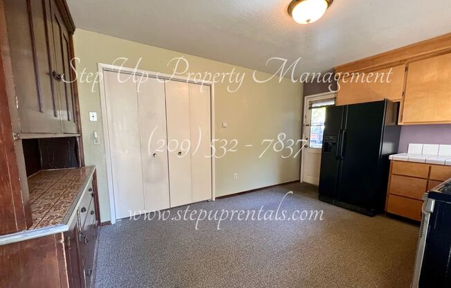 3 beds, 1 bath, 1,117 sqft, $1,900, Unit A