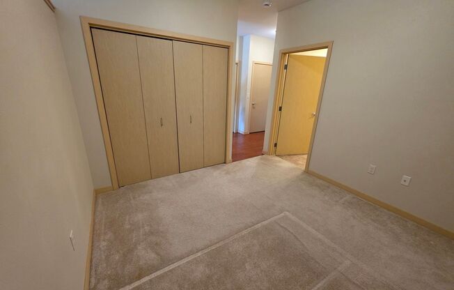 Studio, 1 bath, 612 sqft, $1,075, Unit 308