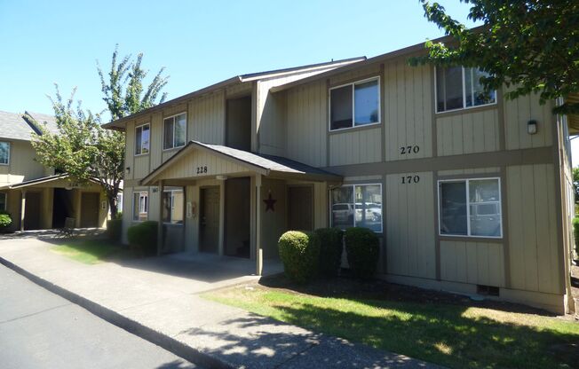 Waular03-Stoneway Plaza Apartments
