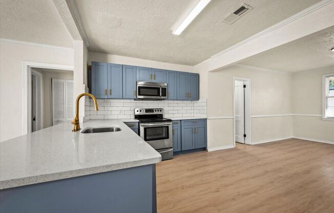 3 beds, 2 baths, $1,495, Unit Unit A