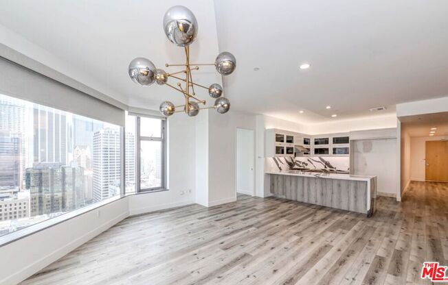 2 beds, 2 baths, 1,580 sqft, $5,000, Unit 2205