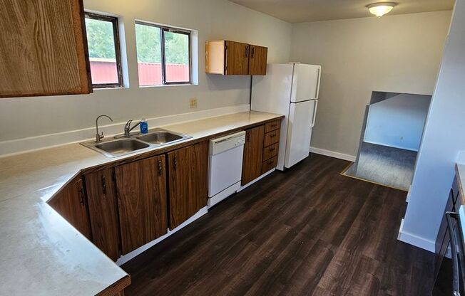 Kean Blvd Upstairs unit