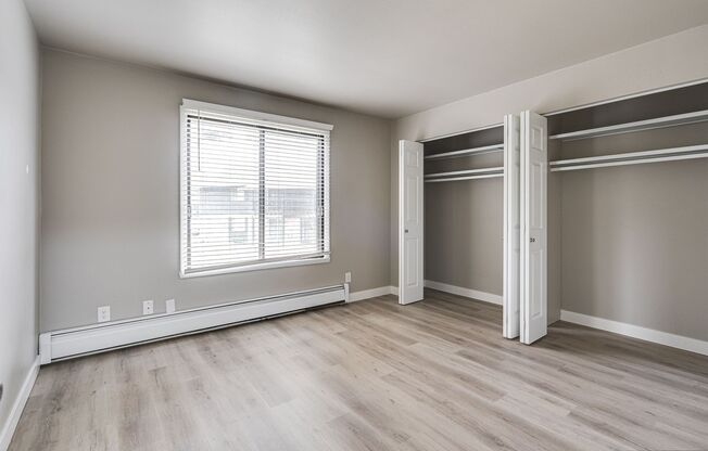 3 beds, 1.5 baths, 1,090 sqft, $1,599, Unit 2105-08