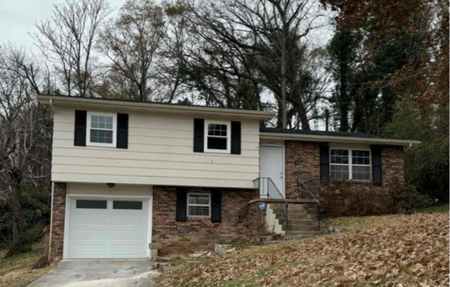 2320 NORTHBRIER LN