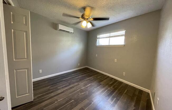 4811 Oakland Street - 8