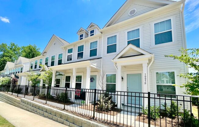 1 year old  townhome near historic downtown Mooresville 2br 2.5 ba READY OCTOBER 16TH