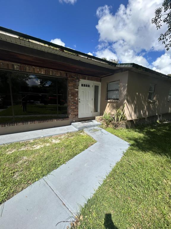8020 PINE HL DR