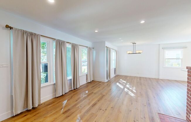 18607 VICTORY BLVD