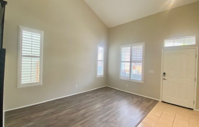 NEWLY PAINTED 2 BED, 3 BATH HOME IN NORTH  NATOMAS