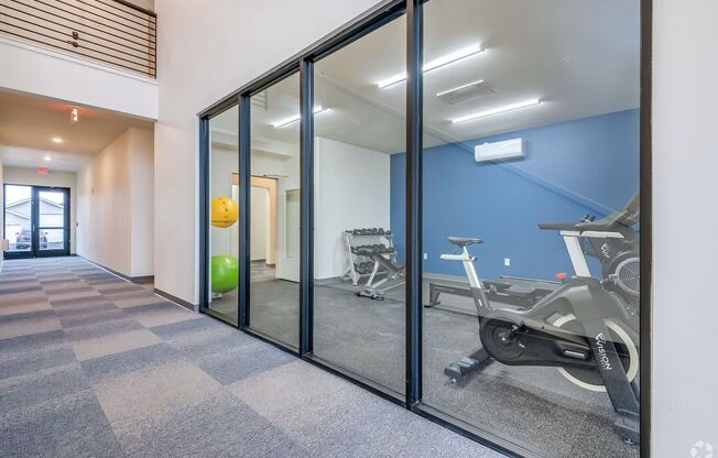 2 beds, 2 baths, 1,021 sqft, $1,550, Unit 208-450