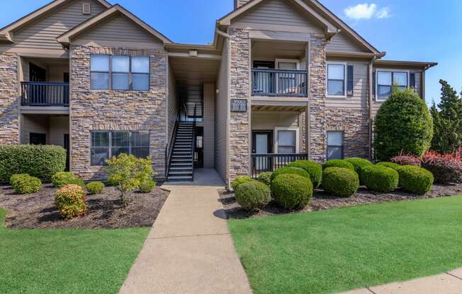 Terraces_At_Forest_Springs_Exterior_7_Louisville_KY