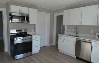 3 beds, 1 bath, 1,000 sqft, $3,000, Unit 3