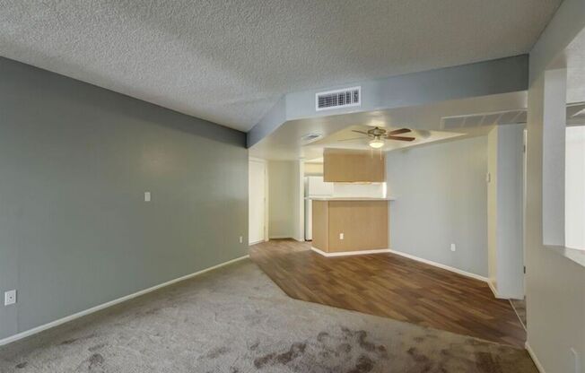 2 beds, 2 baths, 984 sqft, $1,500, Unit 207