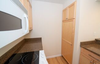 2 beds, 1 bath, $2,150