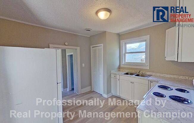 Recently updated 2 BD/1 BA Home in the heart of Wilmington