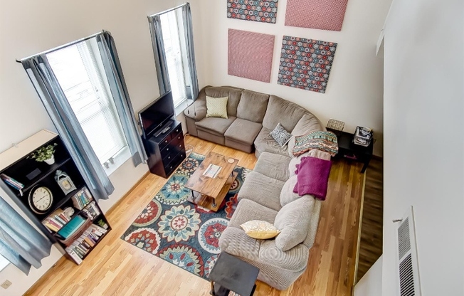 300 Warner St 2F