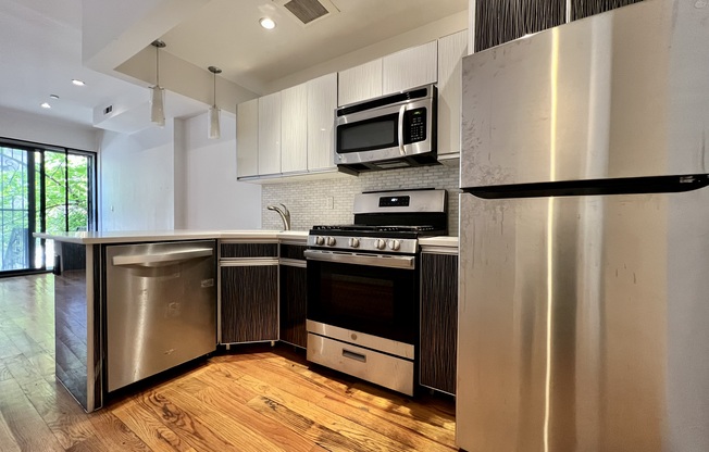 162 W 120 ST