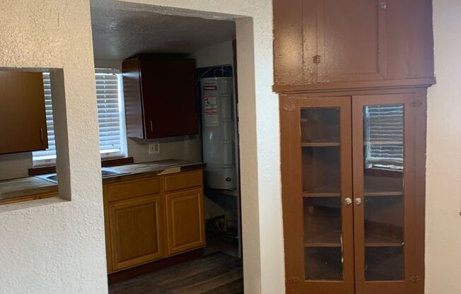 2 beds, 1 bath, $950