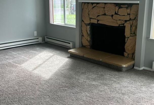 2 beds, 1 bath, 850 sqft, $1,550, Unit 1107 L7