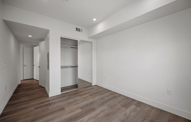 3 beds, 3 baths, 938 sqft, $4,715, Unit PH10