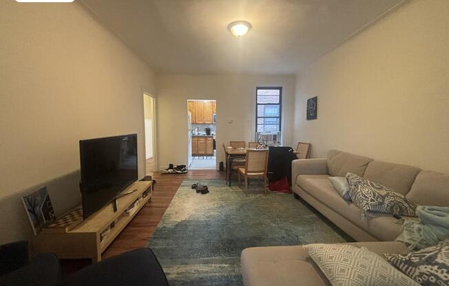 118 18 QUEENS BLVD
