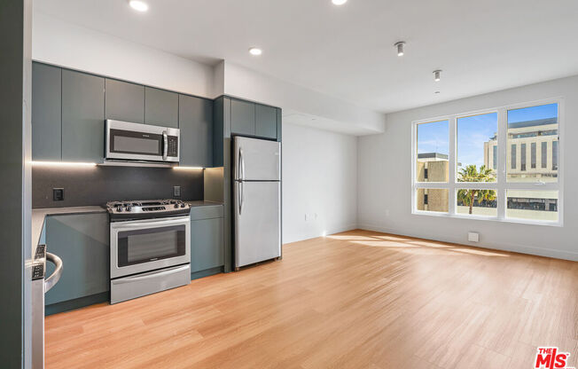 Studio, 1 bath, 598 sqft, $3,200, Unit 501
