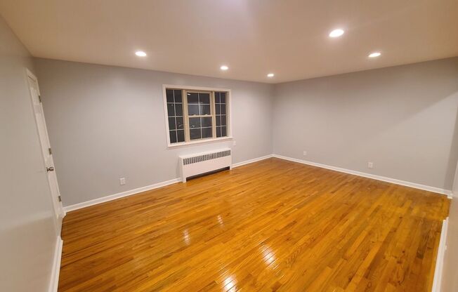 2 beds, 1 bath, 825 sqft, $2,500, Unit F221A