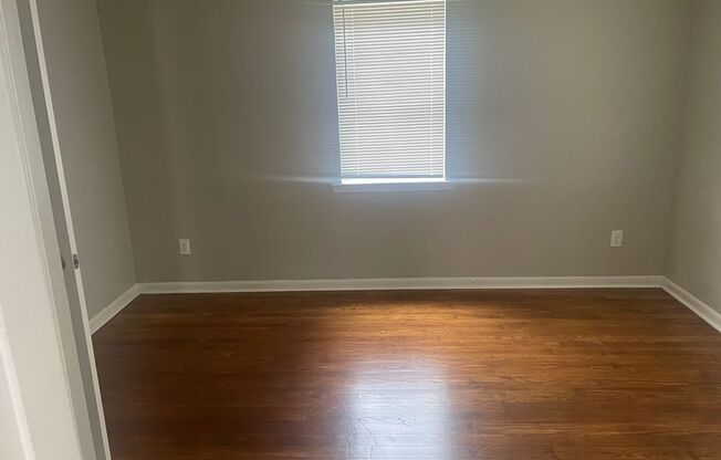 496 BELT LINE ST