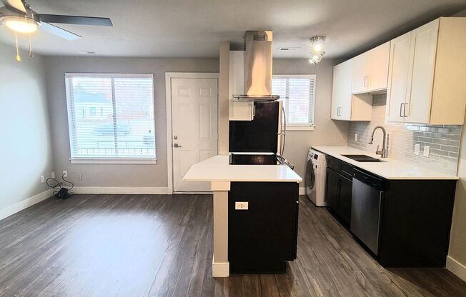 1 bed, 1 bath, 610 sqft, $1,195, Unit 01