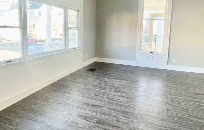 1 bed, 1 bath, 782 sqft, $675, Unit 216 Park Ave