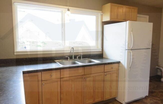 3 beds, 1 bath, $2,150