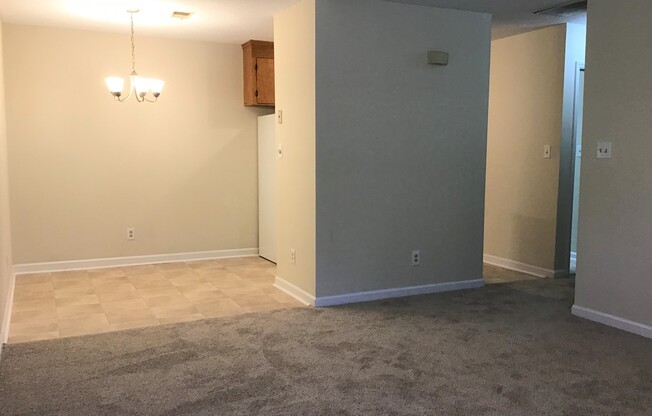 2 beds, 1 bath, $985