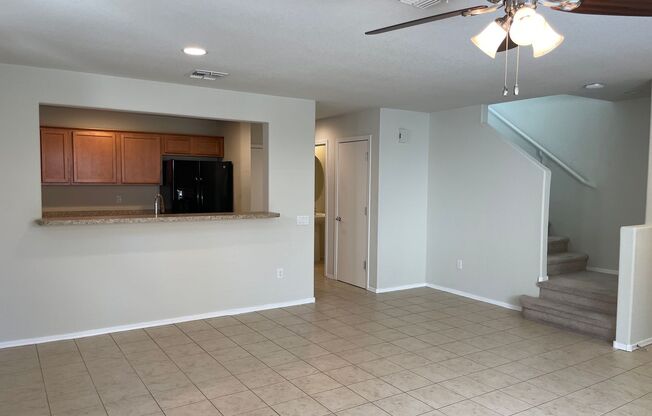 2 beds, 2.5 baths, $1,400