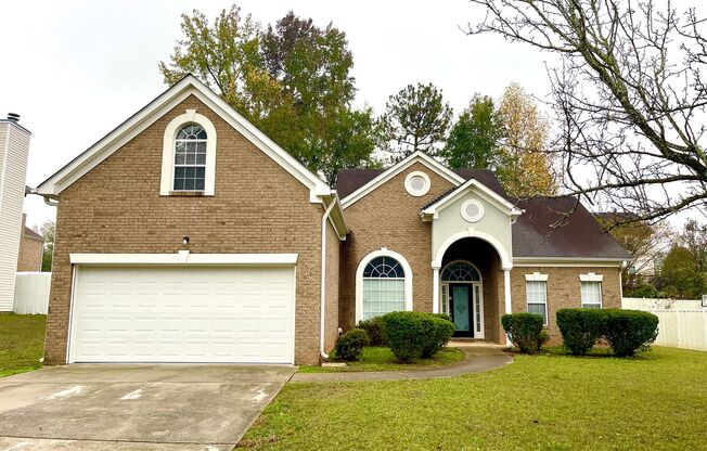 Welcome to this beautiful house located in the charming neighborhood of Riverdale, GA.