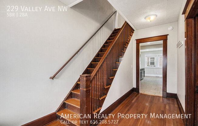 229 VLY AVE NW