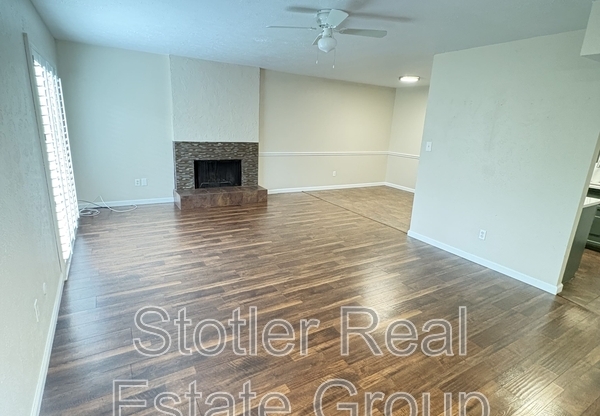 2622 CUSTER PKWY