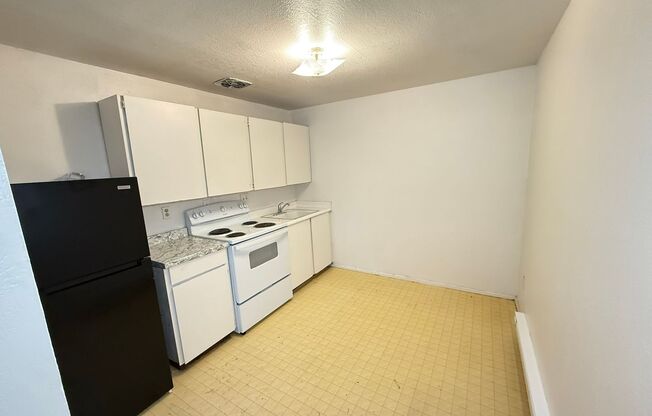 2 beds, 1 bath, 509 sqft, $925, Unit C03