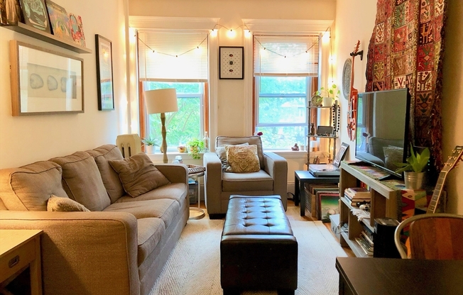 1872 COMMONWEALTH AVE